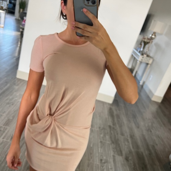 Baby pink shift dress - Picture 3 of 3
